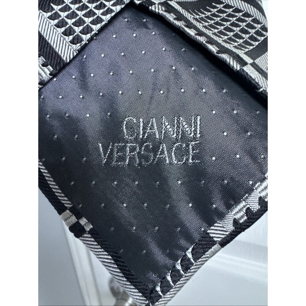 Gianni Versace Men’s Black Silver Gray Square Print Necktie Silk Made In Italy - Picture 5 of 8